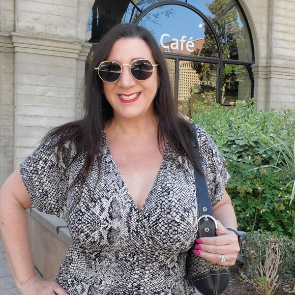 Meet your Posher, Suzan - Picture 15 of 17